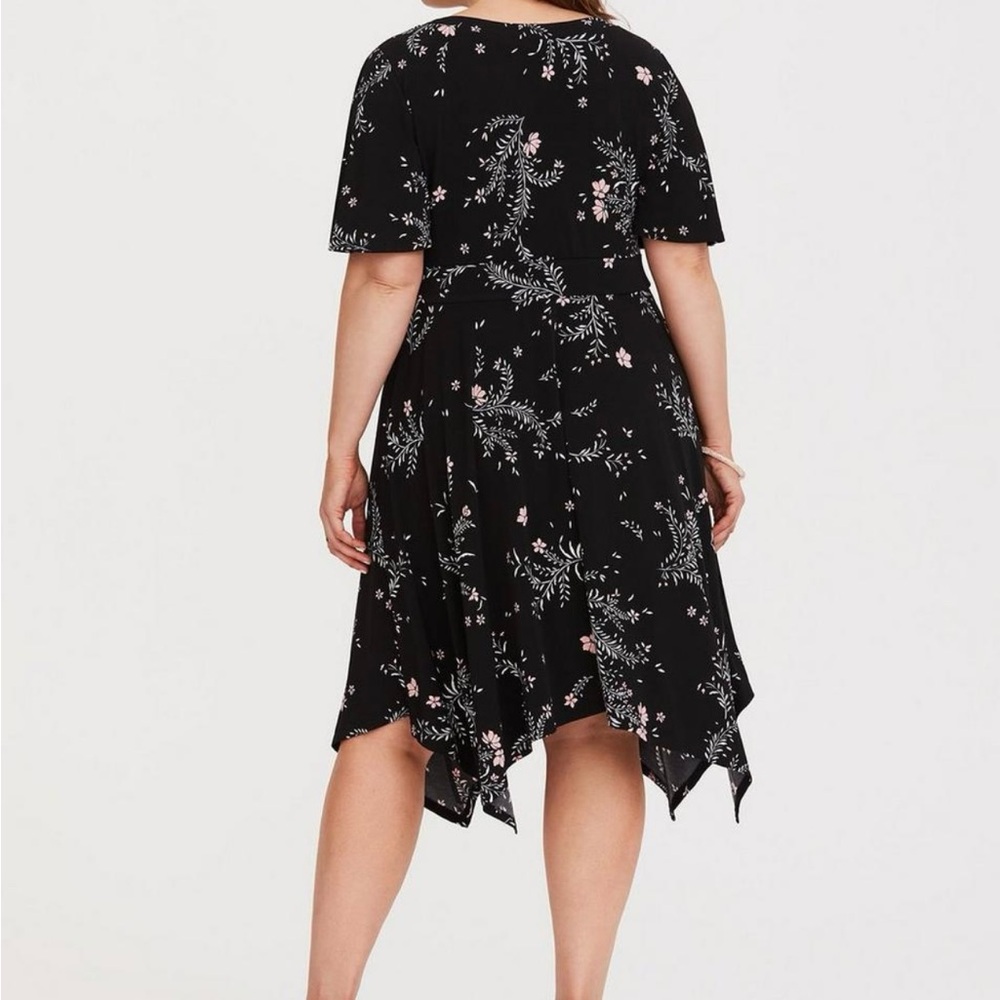 Torrid Size 4 Black Floral Jersey Knit Skater Dress